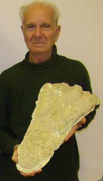 The Pamirs footprint with four toes found by Vadim Makarov.